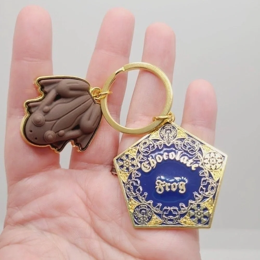 Wizarding World of Harry Potter Chocolate Frog Keychain - Picture 2 of 7